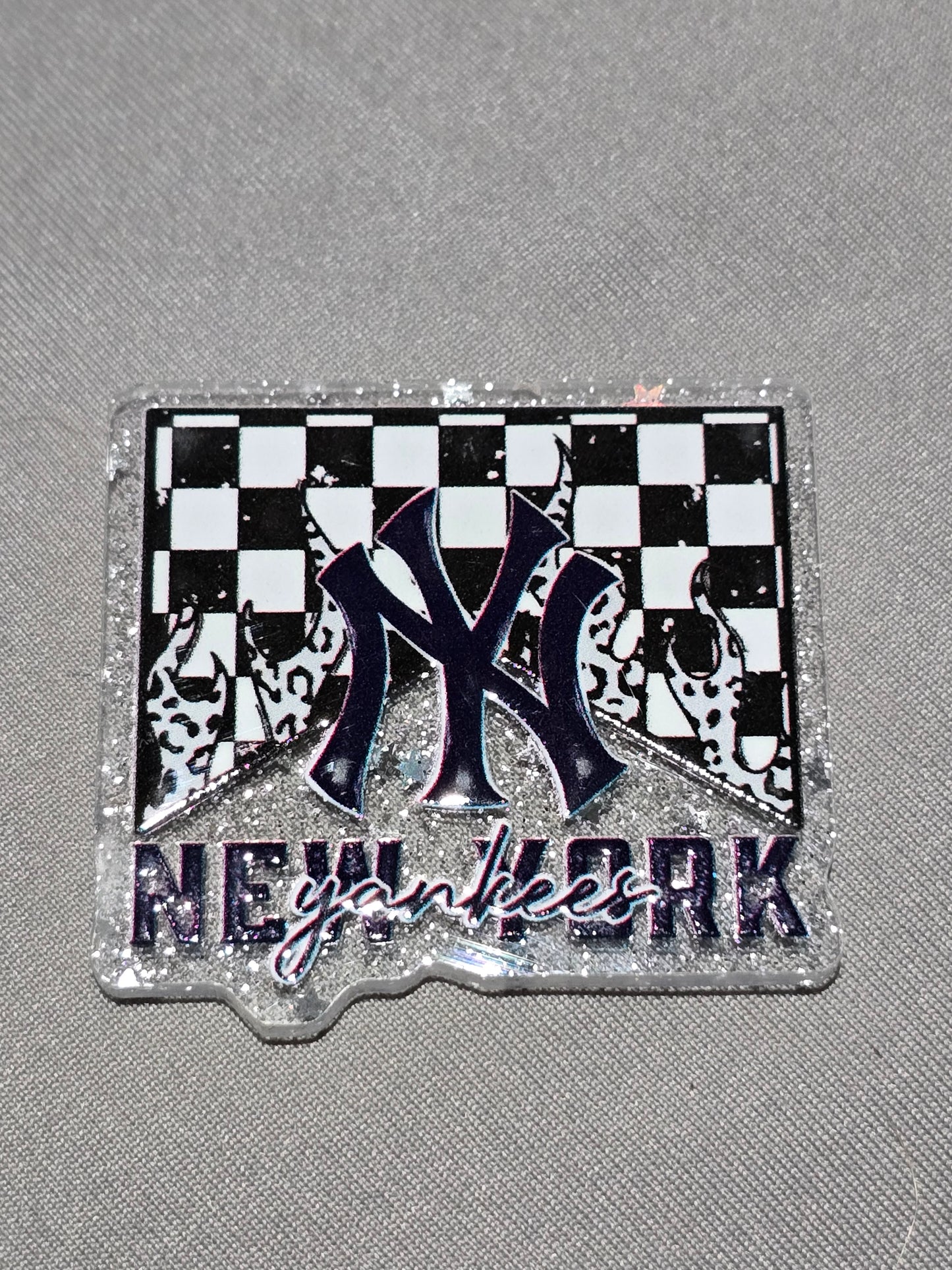 ⚾️ Acrylic Glitter Flatbacks- Yankees Marlboro Flame ⚾️