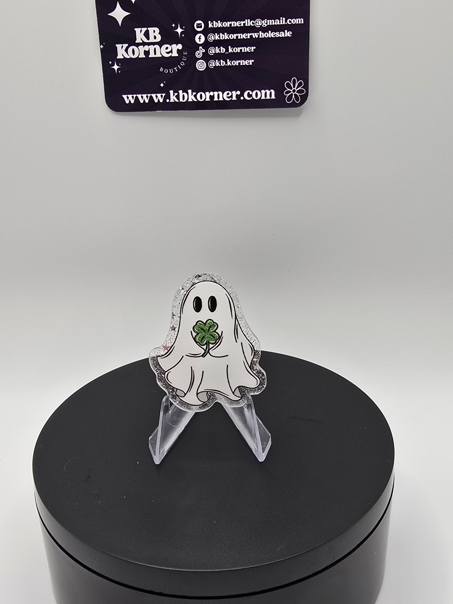 🍀 Acrylic Glitter Flatbacks- St. Patrick's Day Shamrock Ghosty 🍀