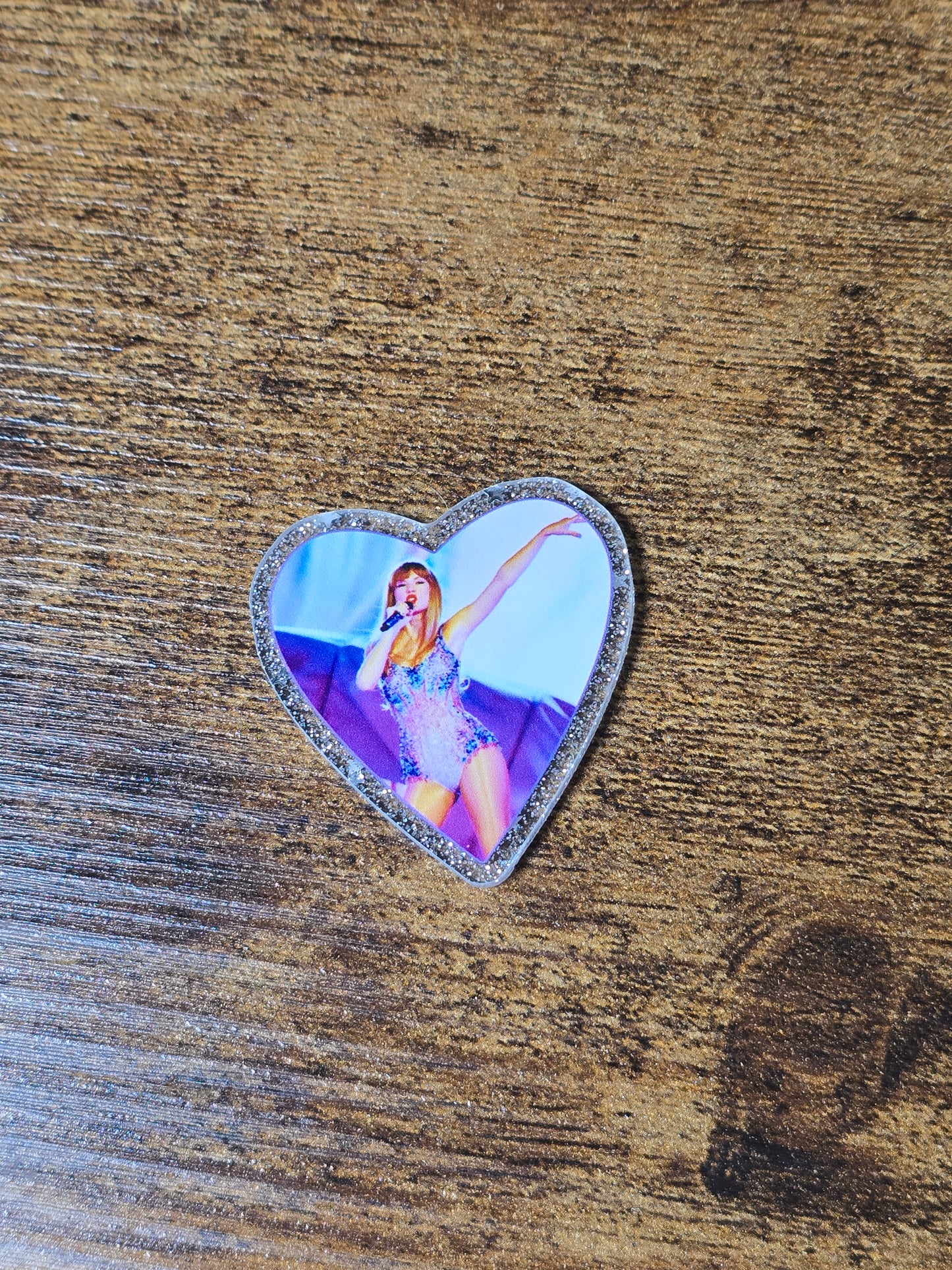 Acrylic Glitter Flatbacks- TS Era Heart