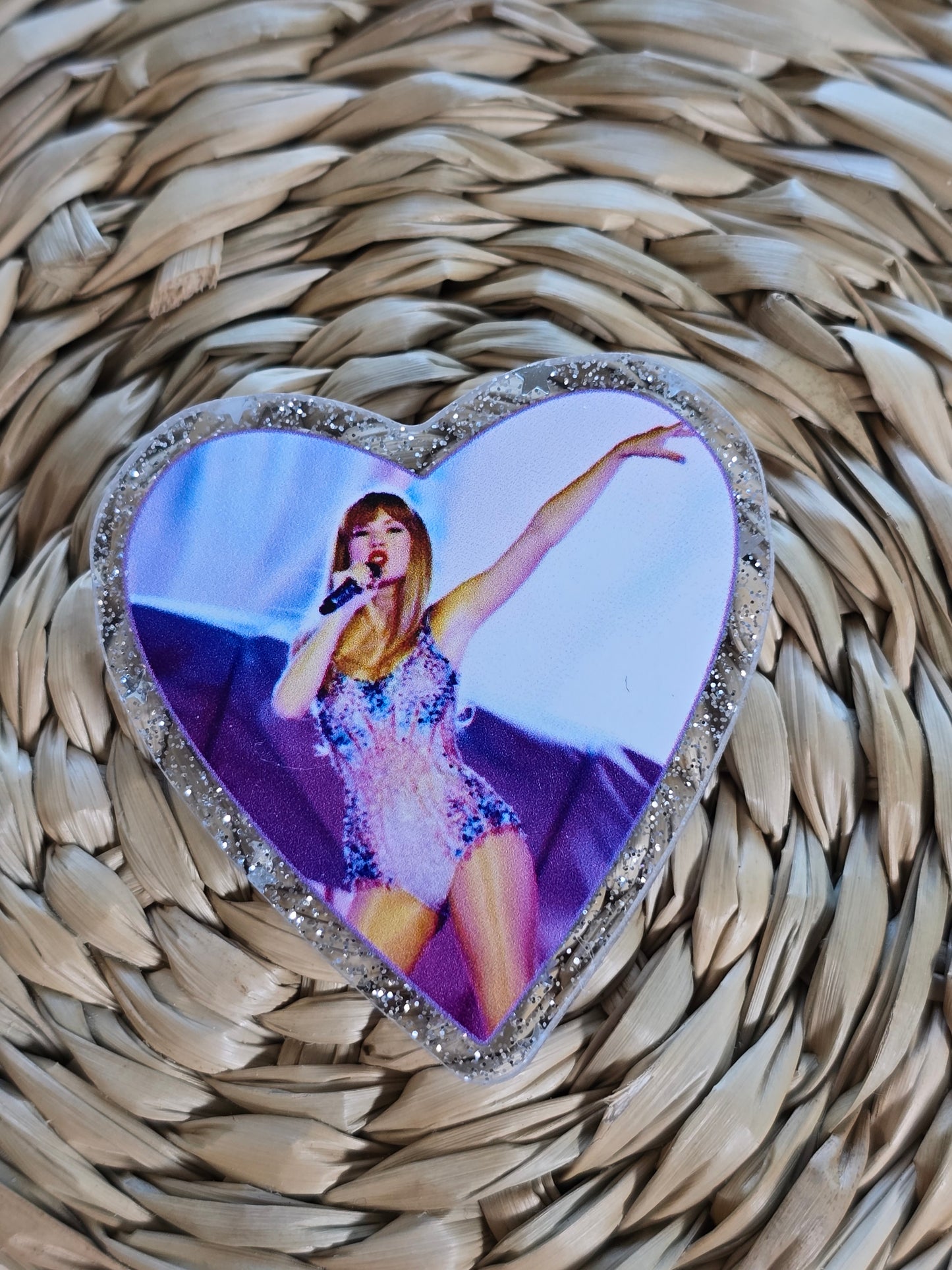 Acrylic Glitter Flatbacks- TS Era Heart